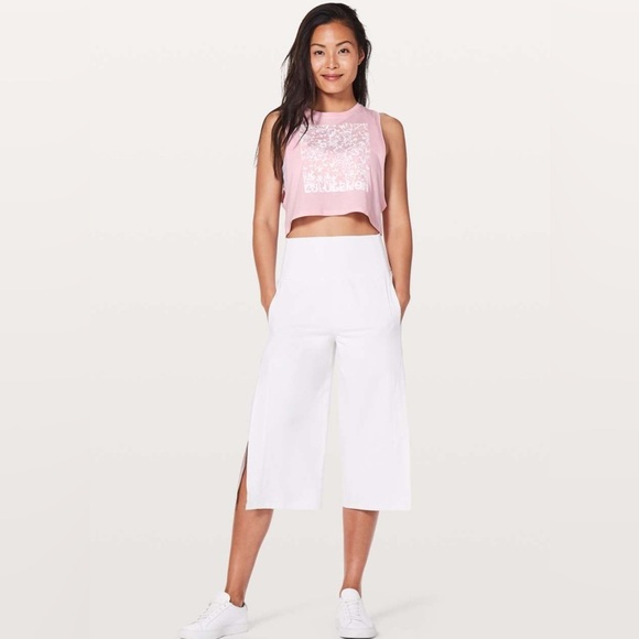 Lululemon Muscle Love Crop Tank *Expression - Petals, Size 6 - Picture 6 of 11